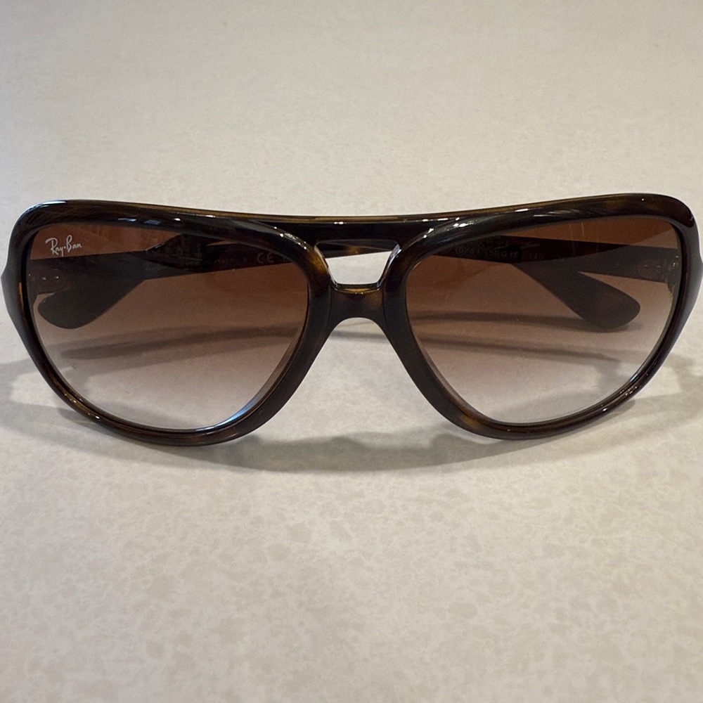 Ray-Ban RB4162 Light Havana nylon frame sunglasses with brown gradient lenses.